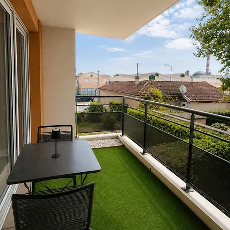 Elegant T2 - Metro D - Balcon - Lyon *