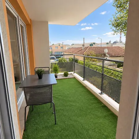 Apartment Elegant T2 - Metro D - Balcon - Lyon Vénissieux